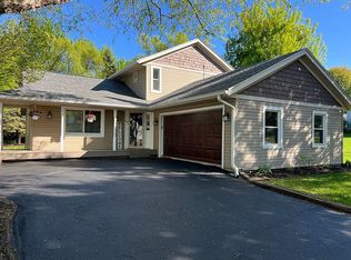 114 Minarette Dr SW, Poplar Grove, IL 61065