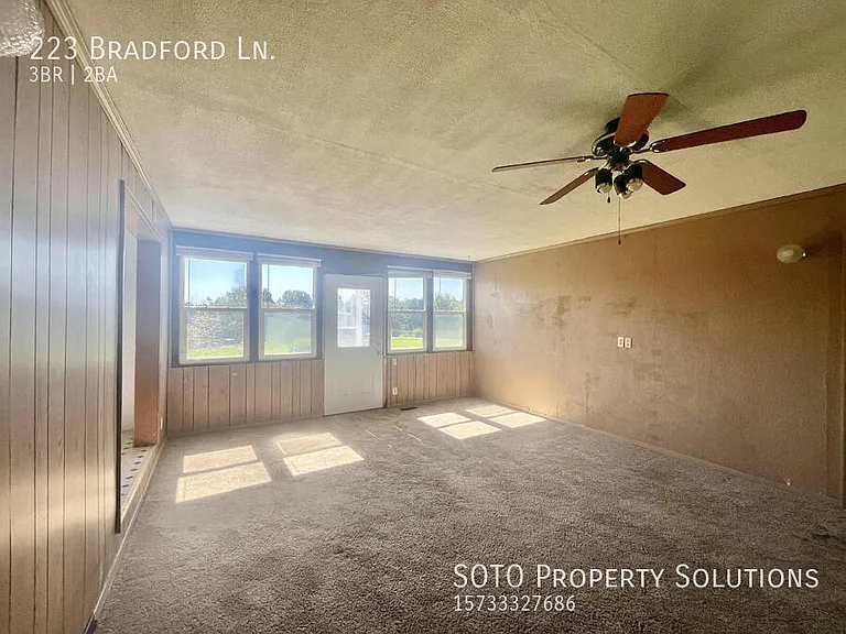 223 Bradford Ln — Photo 14