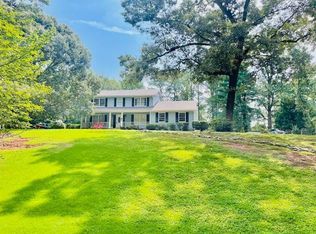 875 Hunterhill Dr, Roswell, GA 30075