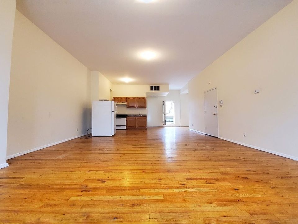1st image of 992 Bedford Ave #Aa2