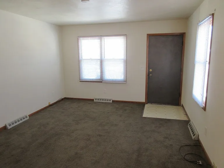 204-206 N Grant Ave — Photo 5