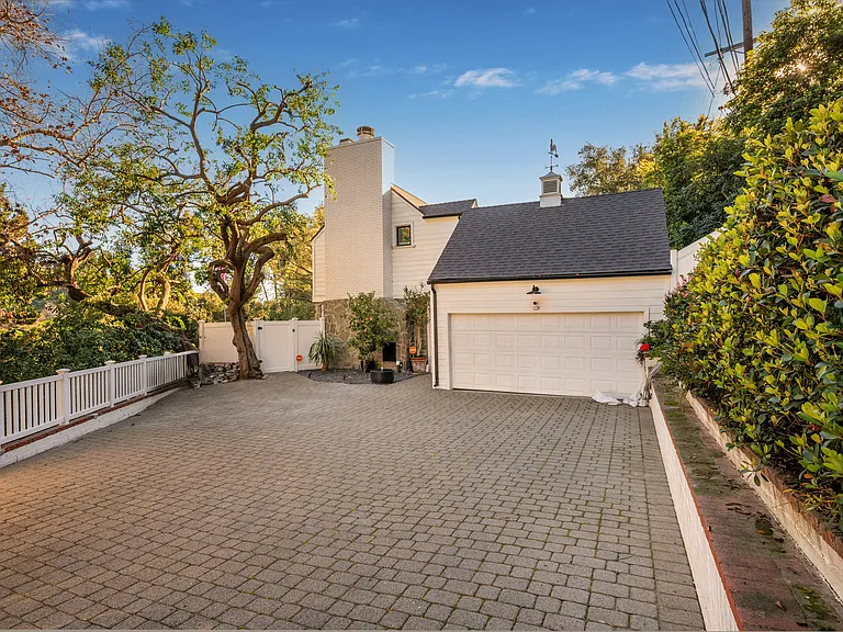 3100 Coldwater Canyon Ave — Photo 92