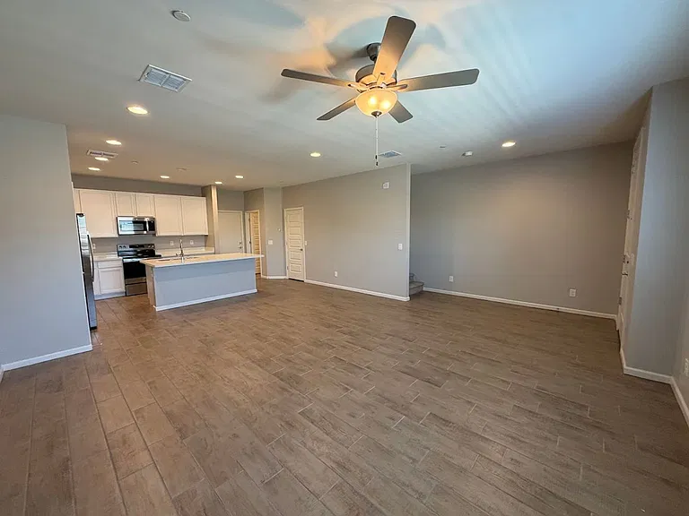 733 E Commonwealth Ave #7 — Photo 7