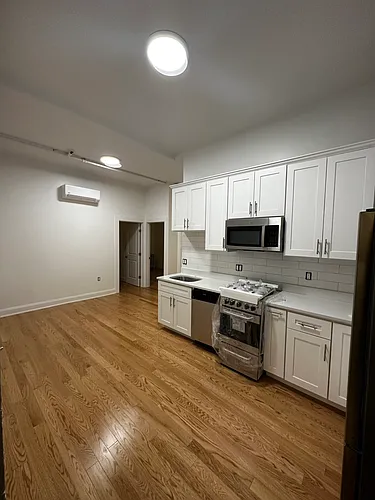 45 Westland Ave #20 Photo 1