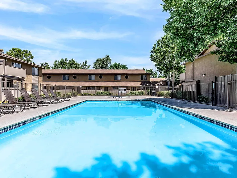 Sienna Heights — Photo 9