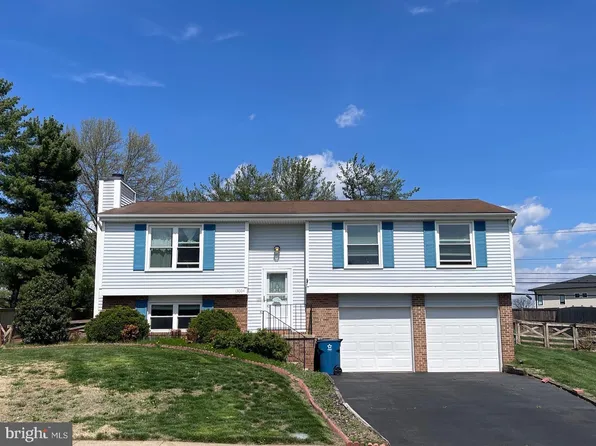 13004 Rock Spray Ct, Herndon, VA 20171