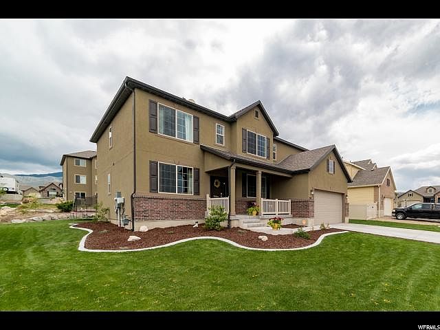 1st image of 753 W Cedar Bench Way
