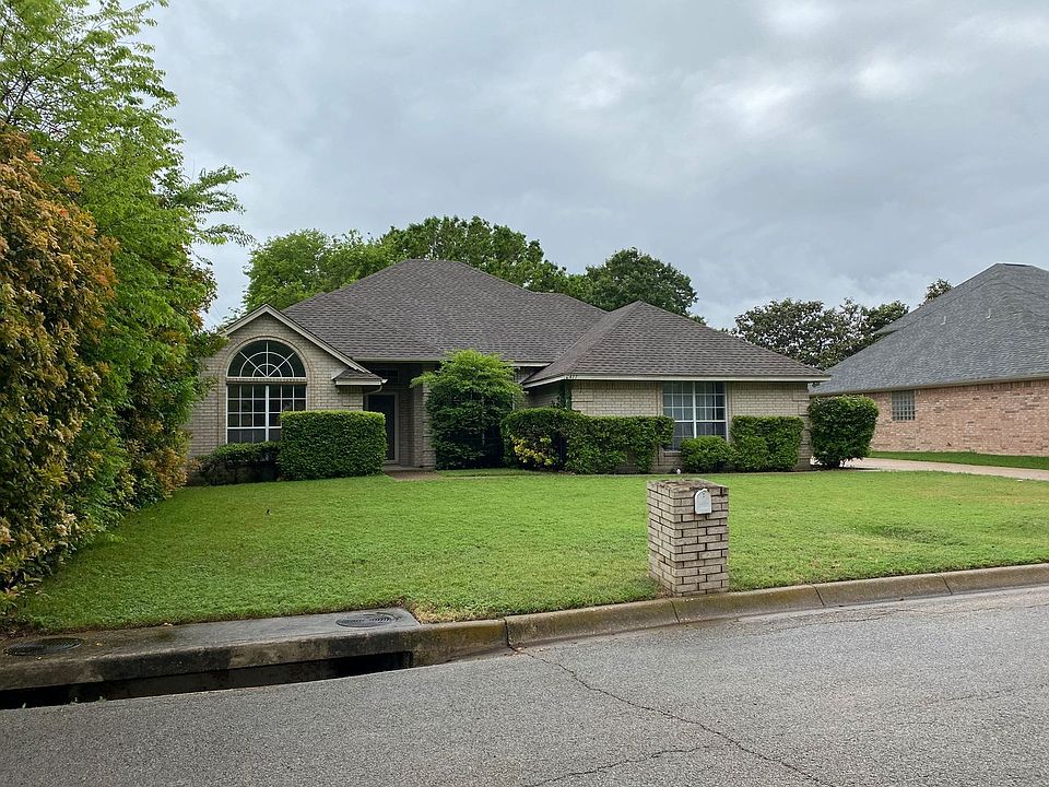 1st image of 6417 Lago Vista Dr