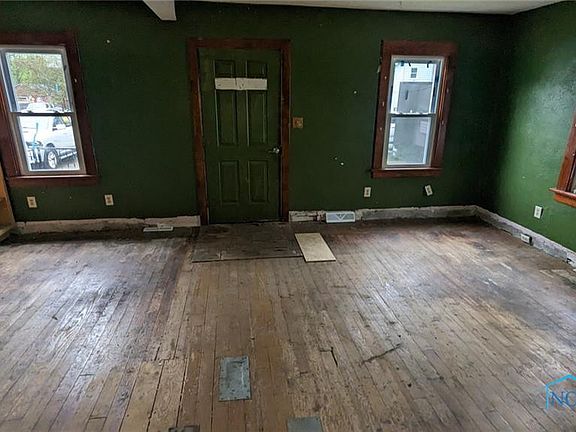 3rd image of 5843 Artwell Dr