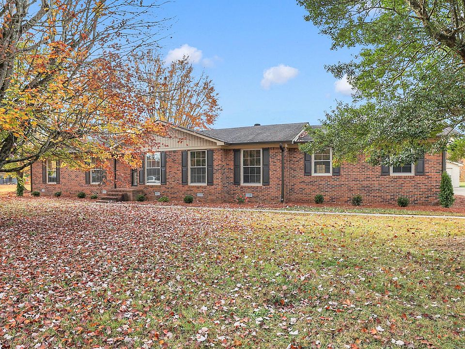 1st image of 218 Highland Dr