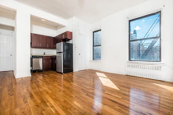 Rented by Keller Williams NYC | media 16