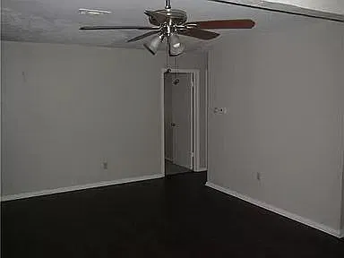 3 bed, 1428 sqft, $2,000 — Photo 3