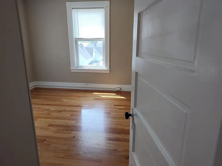 421 Manchester St #3E — Photo 13