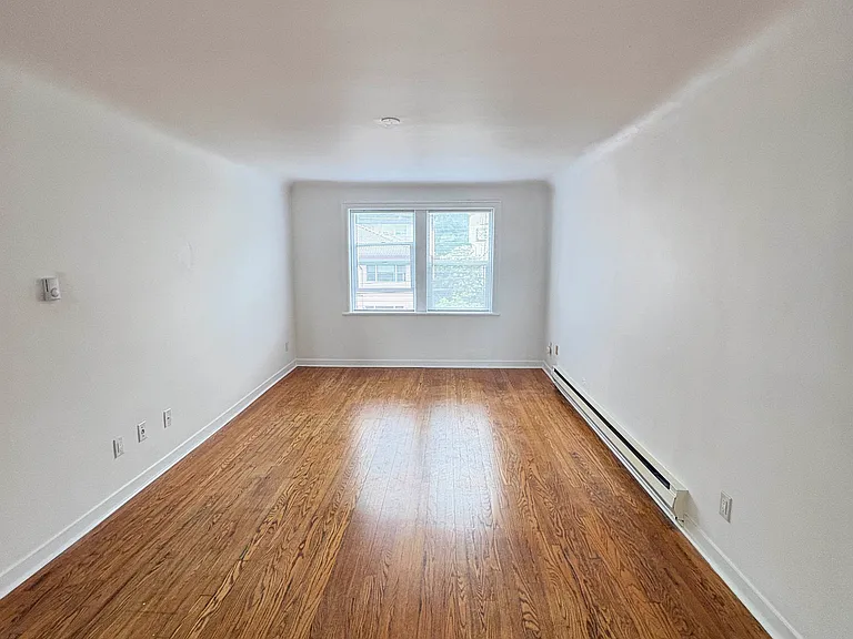 325 Summit Ave E #12 — Photo 21