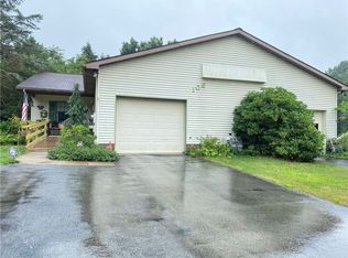 106 W Windridge Rd, Greenville, PA 16125