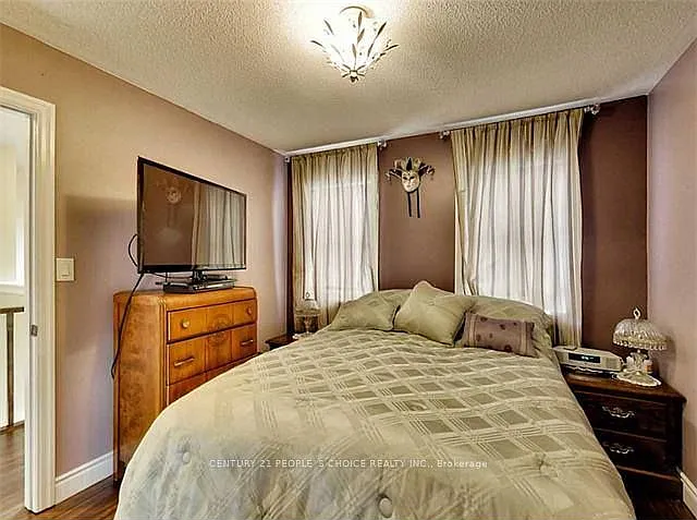 45 Montreal Cir — Photo 9