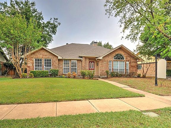 2nd image of 1932 Hawken Dr