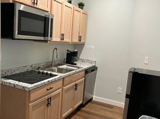 2048 Oakcreek Dr, Lithia Springs, GA 30122