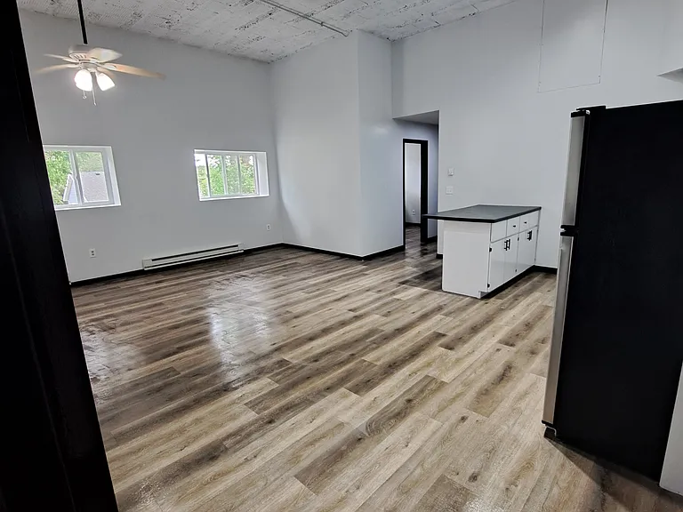 480 Park St E #1 — Photo 9