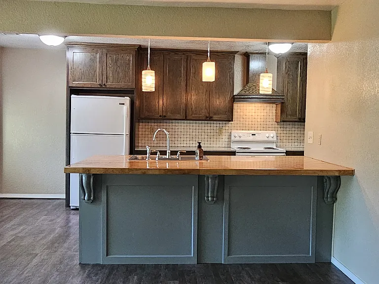 107 Foltz Ln — Photo 3