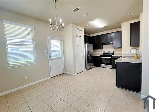 10126 Larch Creek Ct — Photo 9