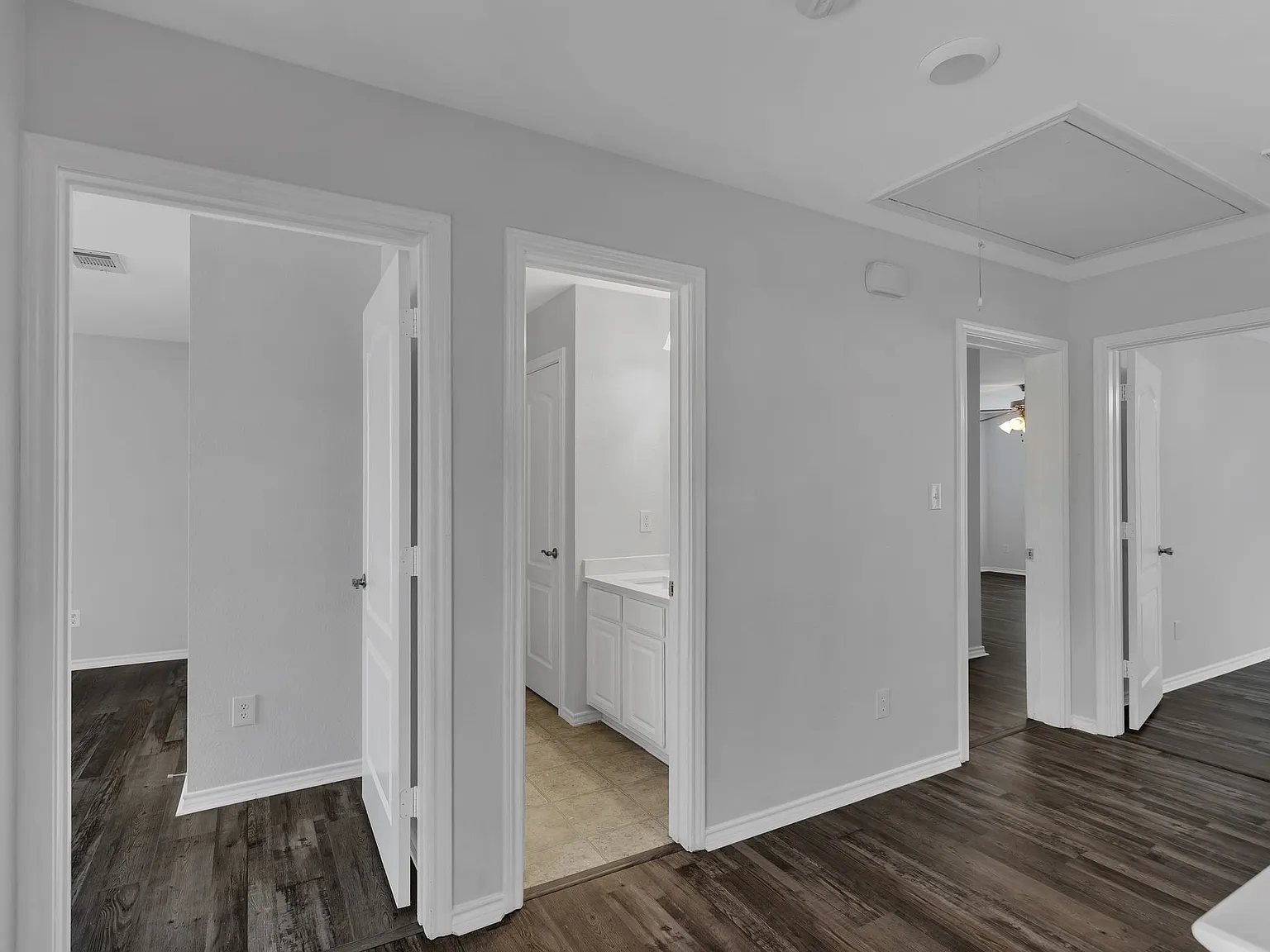 3 bed, 2.5 bath, 1525 sqft, $1,699 — Photo 3