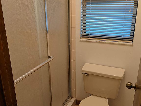 5th image of 966 Wildflower Way