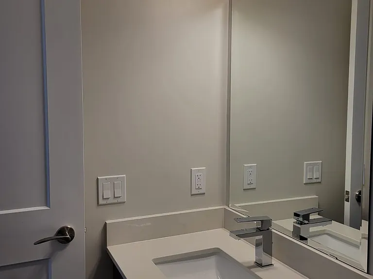 15 Lynch St #2302 — Photo 26