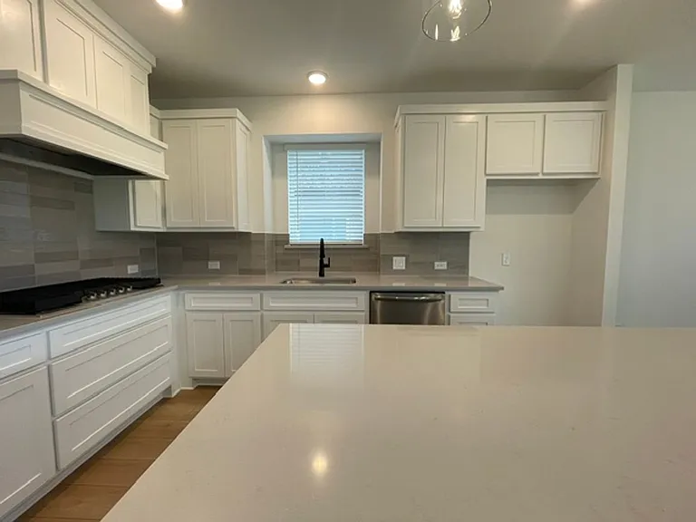 3714 Milwaukee Ave — Photo 8
