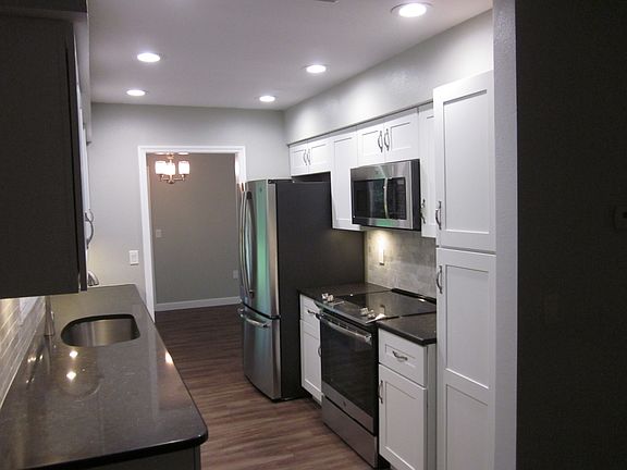 3rd image of 113 Nestlebranch Dr