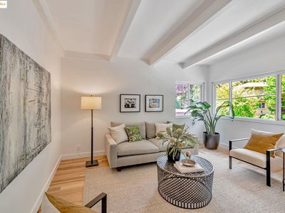 6692 Sobrante Rd, Oakland, CA, 94611