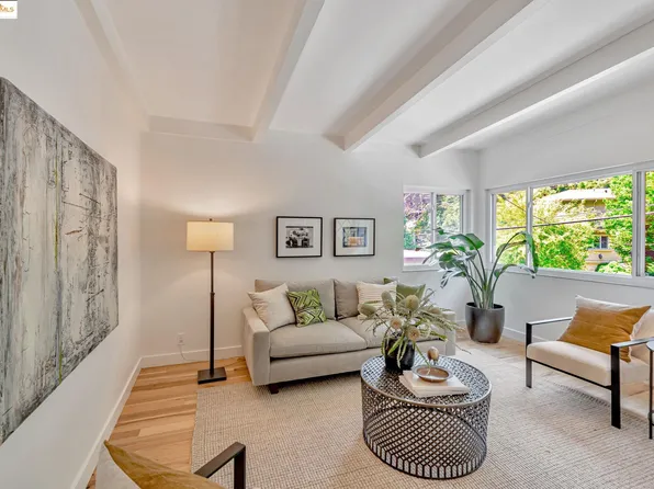 6692 Sobrante Rd, Oakland, CA 94611