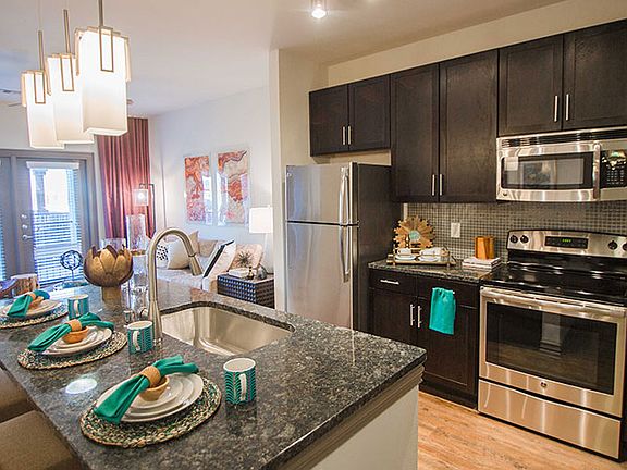 2nd image of 380 Vista Court Dr APT 3204