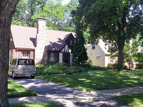 Home Sweet Home - Rent with an Option to Buy Spring 2020. Owner does the lawn and garden care