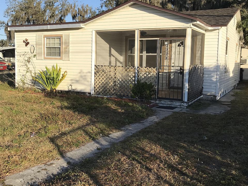 1st image of 2326 Burns St