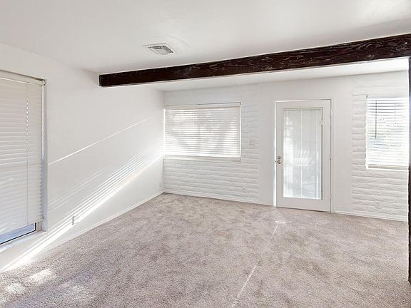 3rd image of 2750 N Estrella Ave