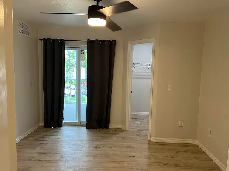 2592 Grassy Point Dr #212 — Photo 7
