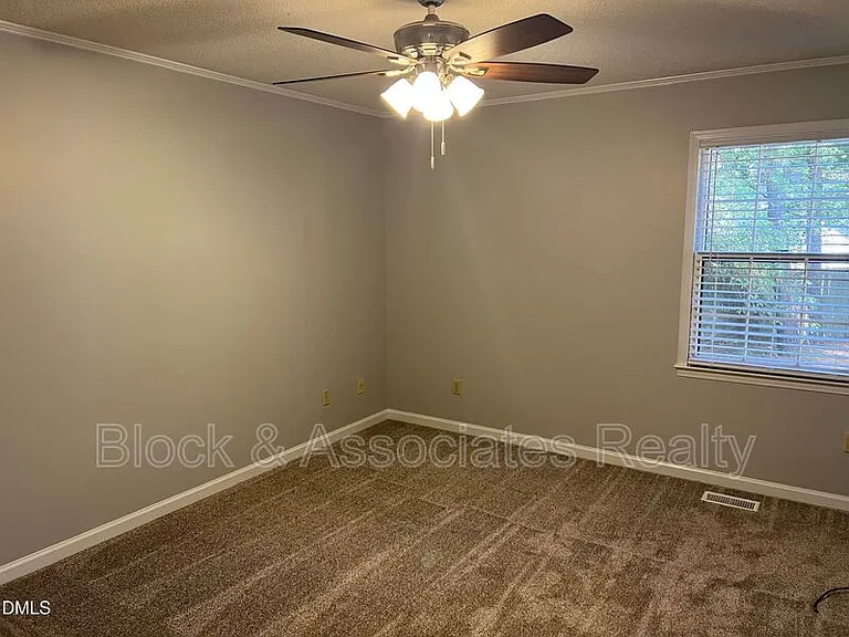 200 Lake Pine Dr — Photo 15