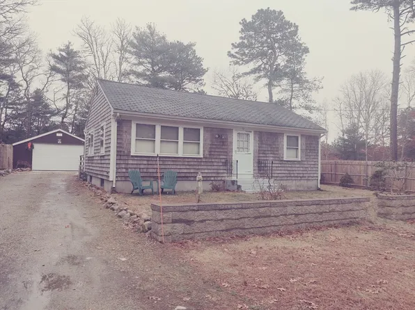 12 Linwood Ave, Wareham, MA 02571