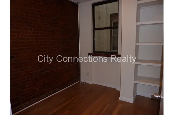 Rented by City Connections Realty | media 7