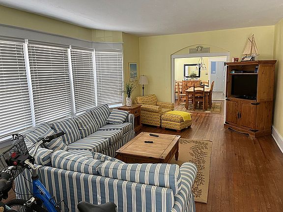 2nd image of 104 Atlantic Ave