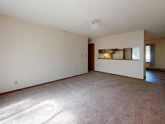 4th image of 823 Burnett Ave Unit 1