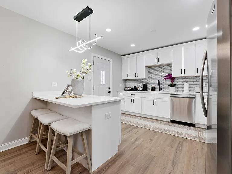1700 Walnut Ave — Photo 8