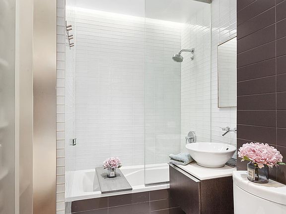 5th image of 304 W 88th St APT 3A-3
