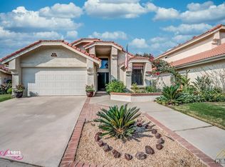 821 Leeds St, Bakersfield, CA 93311