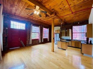 470 Silver St APT 200, Manchester, NH 03103