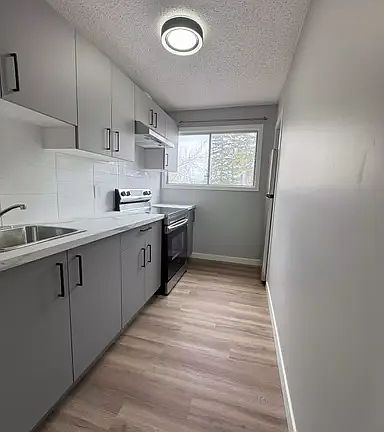 2nd image of 10021 106th Ave #1A