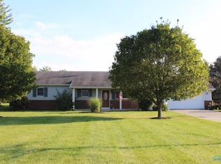 16653 Poe Rd, Bowling Green, OH 43402