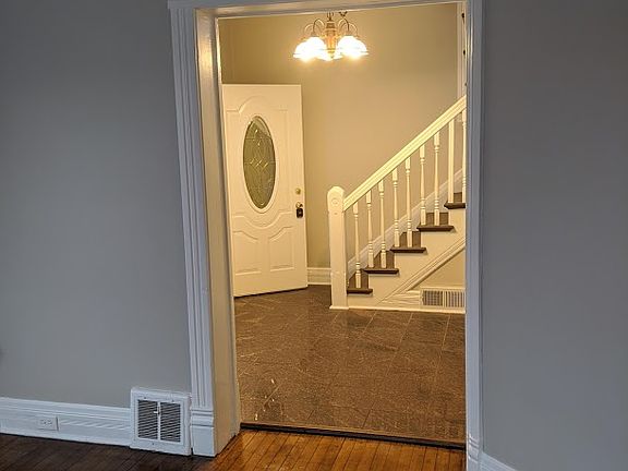 2nd image of 223 Franklin St