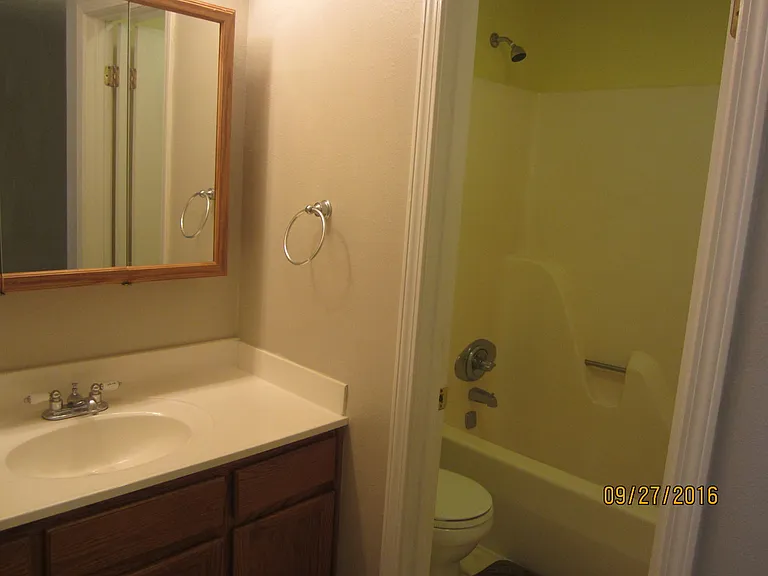 631 Cedarwood Dr — Photo 6